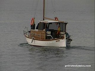Monique và Sophie Có một Fourway Carnal trên thuyền