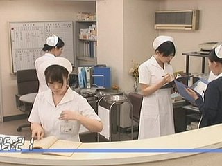 Nurse geroepen Saori verdient te krijgen genageld op haar eigen ziekenhuis