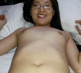 Chinese girl enjoying a small cock