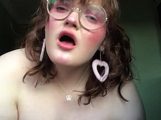 Britische BBW on every side Gläser masturbiert auf Webcam