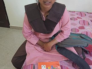 El estudiante de frosty aldea india de Desi fue el sexo doloroso por primera vez en posición de estilo perrito