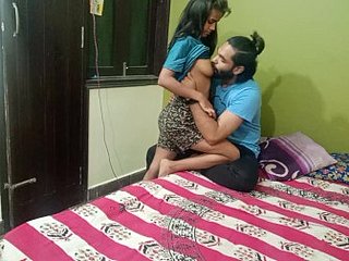 الفتاة الهندية بعد الكلية Hardsex مع خطوة أخي منزلها وحده