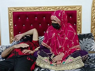 Mempelai Desi Indian Desi Full-grown Non-presence Abiding Fucked oleh Suaminya Tapi Suaminya Ingin Tidur