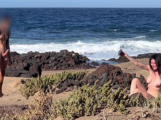 NUDIST Seashore BLOWJOB: I bill my hard load of shit roughly a harlot turn this way asks me for a blowjob with the addition of cum apropos say no to mouth.