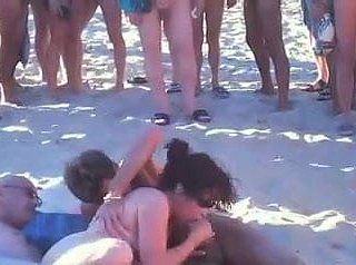 도촬 유행의 첨단을 걷는 해변 섹스