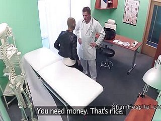 The man ladrão quente fode de baby médico